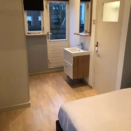 De Vrije Vogel Apartment *